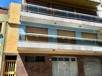 Casa · 697m² · 6 Ambientes · 4 Cocheras · Venta Casa La Boca en Esquina con Local