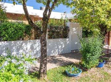 Casa · 102m² · 3 Ambientes · 1 Cochera · Casa 3 Amb en Merlo Jardín y Pileta, Apto Crédito