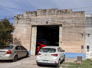 Bodega-Galpón · 300m² · Vende Galpón 300 m² Cubiertos