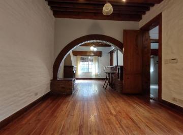 Casa · 105m² · 3 Ambientes · Venta de Casa Ex Municipal Sobre Pasaje