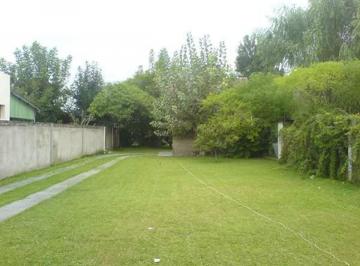 Casa · 80m² · 3 Ambientes · 1 Cochera · Casa 3 Amb en Venta Guernica Lote 425 m² S/2 Calles