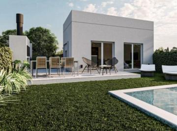 Casa · 60m² · 3 Ambientes · 1 Cochera · Casa de 2 Dorm. de Categoria - City Bell