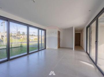 Casa · 138m² · 7 Ambientes · 2 Cocheras · Se Vende Casa a Estrenar en Mirador de La Tahona