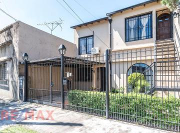 PH · 157m² · 3 Ambientes · 1 Cochera · Venta PH 4 Ambientes con Jardin Cohera Pileta