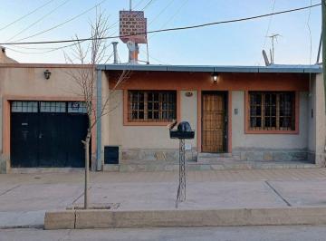 Casa · 162m² · 4 Ambientes · 2 Cocheras · Venta Casa - Las Heras - Mendoza