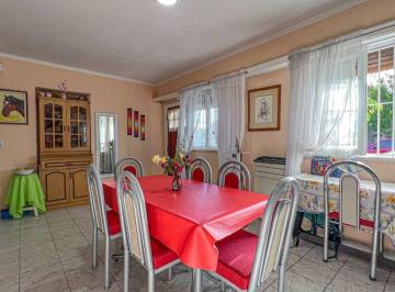 Casa · 128m² · 4 Ambientes · 1 Cochera · Venta Casa 4 Ambientes – B. Pompeya, Mar del Plata