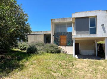 Casa · 136m² · 4 Ambientes · Casa en Venta - 3 Dorm. 2 Baños - 1.422 m² - Pinamar
