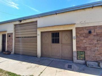 Casa · 294m² · 6 Ambientes · 2 Cocheras · Casa, Galpón y Departamento en Venta - Guaymallén