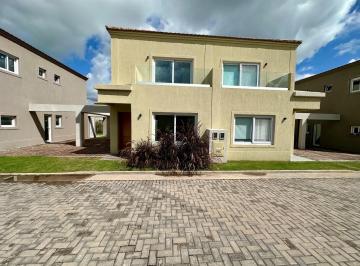 Casa · 105m² · 4 Ambientes · 1 Cochera · Duplex 4 Ambientes en Venta - Saravi Village (A Estrenar)