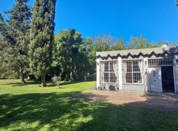Quinta vacacional · 104m² · 4 Dormitorios · Venta Quinta Moreno Pileta y Quincho