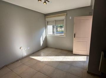 Casa · 4 Ambientes · 1 Cochera · Duplex en Alquiler - San Juan 4.000
