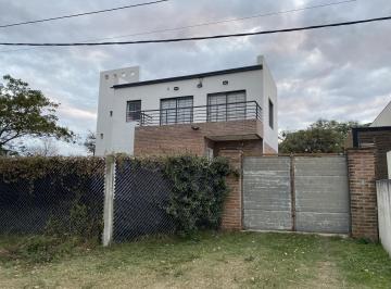 Casa · 655m² · 3 Dormitorios · Casa en Calle Las Guindas - Colastiné Norte