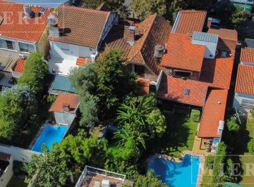 Casa · 202m² · 4 Ambientes · Casa a Refaccionar en Venta - Florida