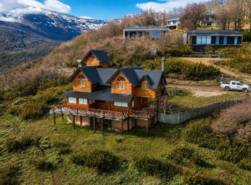 Casa · 220m² · 1 Cochera · Casa en Venta en Las Pendientes, San Martin de Los Andes, Patagonia