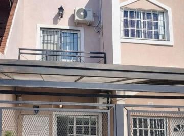 PH · 90m² · 3 Ambientes · 1 Cochera · Duplex Tres Ambientes Castelar Norte