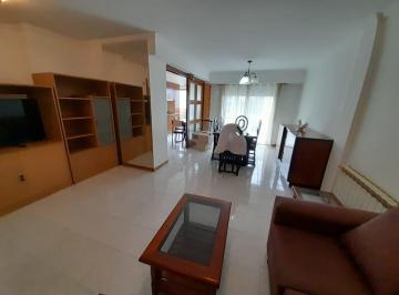 Departamento de 3 ambientes, Mar del Plata · Alquilo Semipiso Amoblado de Tres Ambientes a La Calle con Cochera