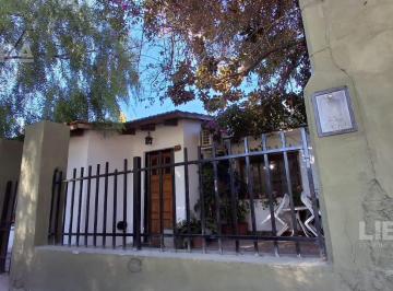Casa · 104m² · 4 Ambientes · Casa en General Roca