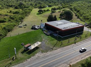 Bodega-Galpón · 1357m² · 4 Ambientes · Venta Nave Comercial + Vivienda Falda del Carmen