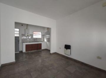 Casa · 55m² · 3 Ambientes · Departamento de Pasillo / Ocampo 3900