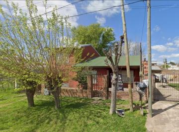 Casa · 120m² · 3 Ambientes · Casa en Venta en Ezpeleta Este, Quilmes, G. B. a. Zona Sur