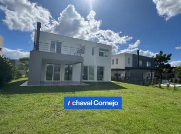 Casa · 178m² · 5 Ambientes · Casa en Puertos, Vistas con Amplio Jardín