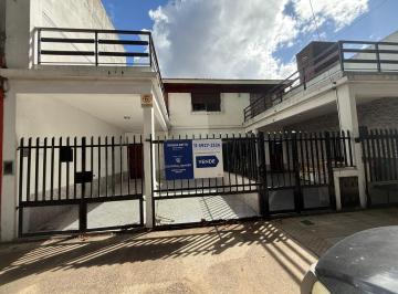 Casa · 100m² · 4 Ambientes · 2 Cocheras · Duplex en Venta Apto Crédito con Pileta