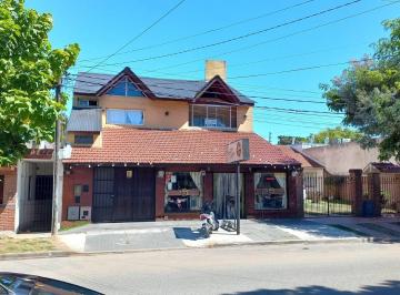 Casa · 4 Ambientes · 1 Cochera · Casa en San Bernardo del Tuyu
