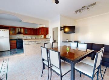 Bodega-Galpón · 430m² · Casa 3 Amb. Mas Galpón con Local y 11 Cocheras.