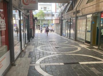 Local comercial · 33m² · 2 Ambientes · Local en El Centro