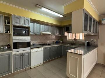 Casa · 400m² · 10 Ambientes · 3 Cocheras · Casa en Alto Verde - a m de Nuñez - 4 Dorm con Increible Quincho - Apto Credito