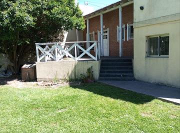 Casa de 4 ambientes, La Plata · Casa en Venta en City Bell - Parque y Pileta
