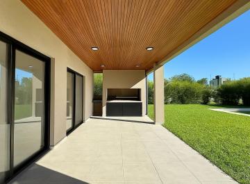 Casa · 217m² · 5 Ambientes · 4 Cocheras · Casa en Venta 5 Amb Greenville Polo & Resort. Oportunidad.