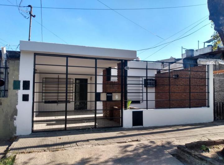 Casa · 100m² · 3 Ambientes · 1 Cochera