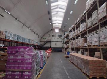 Bodega-Galpón · 2100m² · Galpón de 1800 m² Cubiertos en Munro