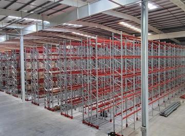 Depósito · 200m² · Indusprop - Precio Invatible - Alquiler de Espacios de 200 a 4.000 m² Seg 24hs - Servicios