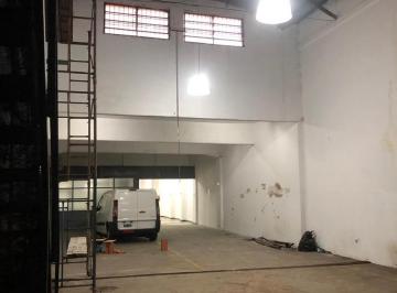 Local comercial · 641m² · 1 Ambiente · Local con Deposito en Venta con Renta en Liniers Caba