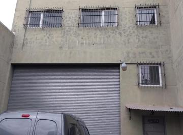 Bodega-Galpón · 500m² · 4 Ambientes · 3 Cocheras · Galpón en Caseros