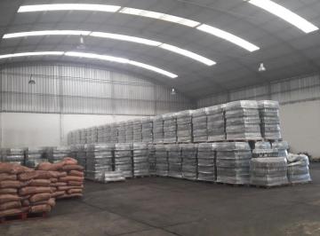 Bodega-Galpón · 1800m² · Depósito de 900 m² en Lomas del Mirador