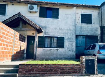 Casa · 90m² · 4 Ambientes · 2 Cocheras · Hermosa Casa en Venta - Santa Florentina