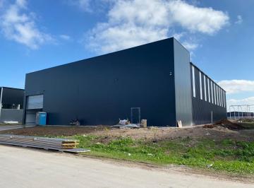 Bodega-Galpón · 1200m² · Galpon a La Venta en Moreno