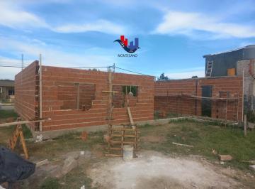 Casa · 87m² · 4 Ambientes · Venta Casa a Terminar en Barrio Semicerrado