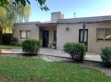 Casa · 101m² · 3 Ambientes · 1 Cochera · Venta de Casa Apta Credito en Bella Vista