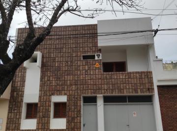 Casa · 120m² · 4 Ambientes · Casa en Venta Dos Dorm. Barrio Belgrano