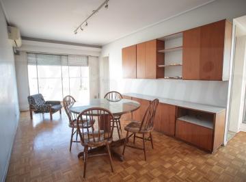 Departamento · 60m² · 2 Ambientes · Amplio Semipiso de 2 Ambientes con Balcón Terraza