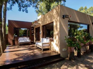Casa · 78m² · 3 Ambientes · 1 Cochera · Casa en Venta - 2 Dorm. 1 Baño - 600 m² - Mar de Las Pampas