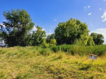 Terreno · 1074m² · Venta de Lote 1074 m² en Barrio Cerrado Los Canales de Plottier, Plottier