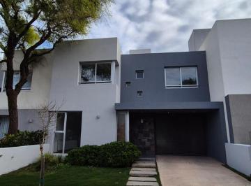Casa · 200m² · 4 Ambientes · 2 Cocheras · Hermoso Duplex en Alquiler