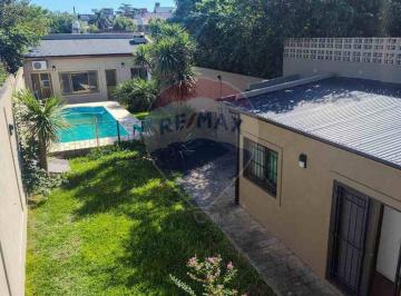 Casa · 267m² · 6 Ambientes · 2 Cocheras · Venta 6 Amb con Piscina y Quincho - Campana Centro