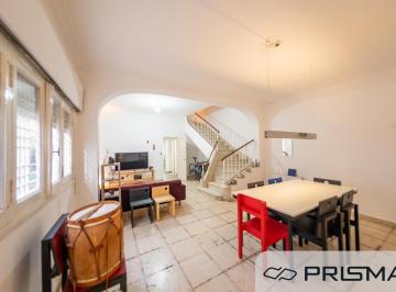 Casa · 223m² · 15 Ambientes · Casa - 5 Dorm - Centro