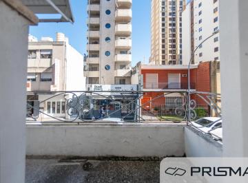 Casa · 223m² · 15 Ambientes · Casa - 5 Dorm - Centro